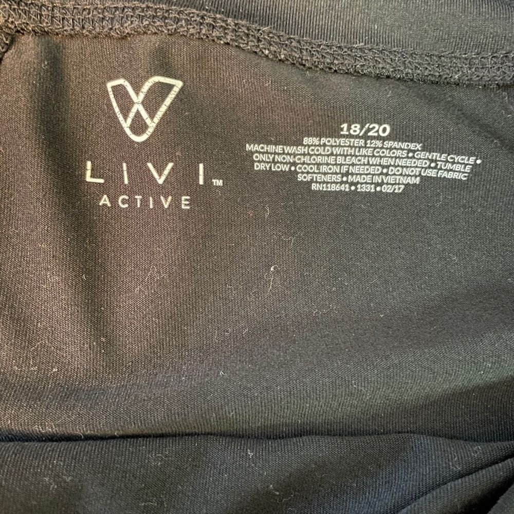 LIVI active Black legging size 18/20 mesh cutout - Picture 4 of 4